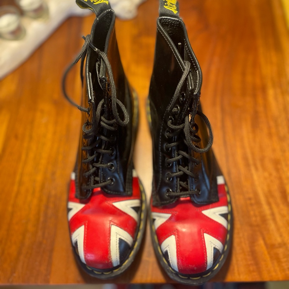 Dr. Martens 1460 Union Jack British Flag Leather Combat Boots Men’s 7, Women’s - Picture 7 of 12
